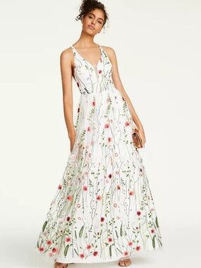 City Studio Floral Embroidered Strappy Back Mesh Dress Junior’s Size 7 (NWT)